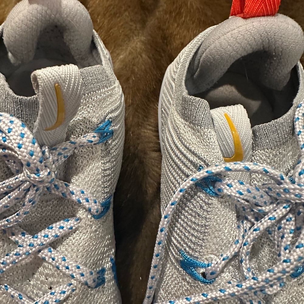 Nike - Picture 2 of 10
